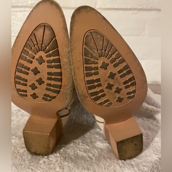 Cream Leather Cut-out Short Western Boots with Suede trim, Size 10 - Picture 6 of 6